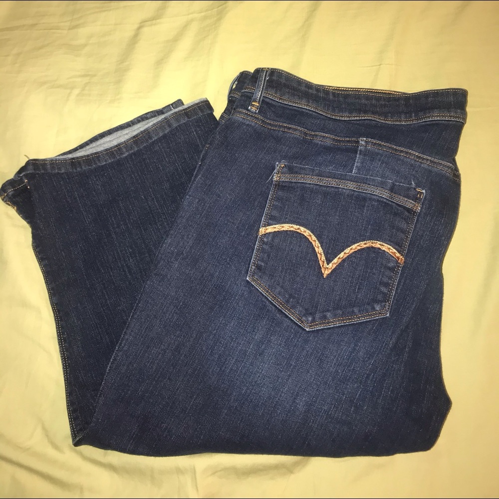 Women’s jean capris